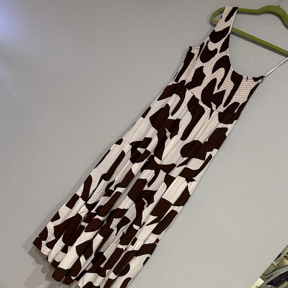 Chic One Shoulder Brown and White Dress
